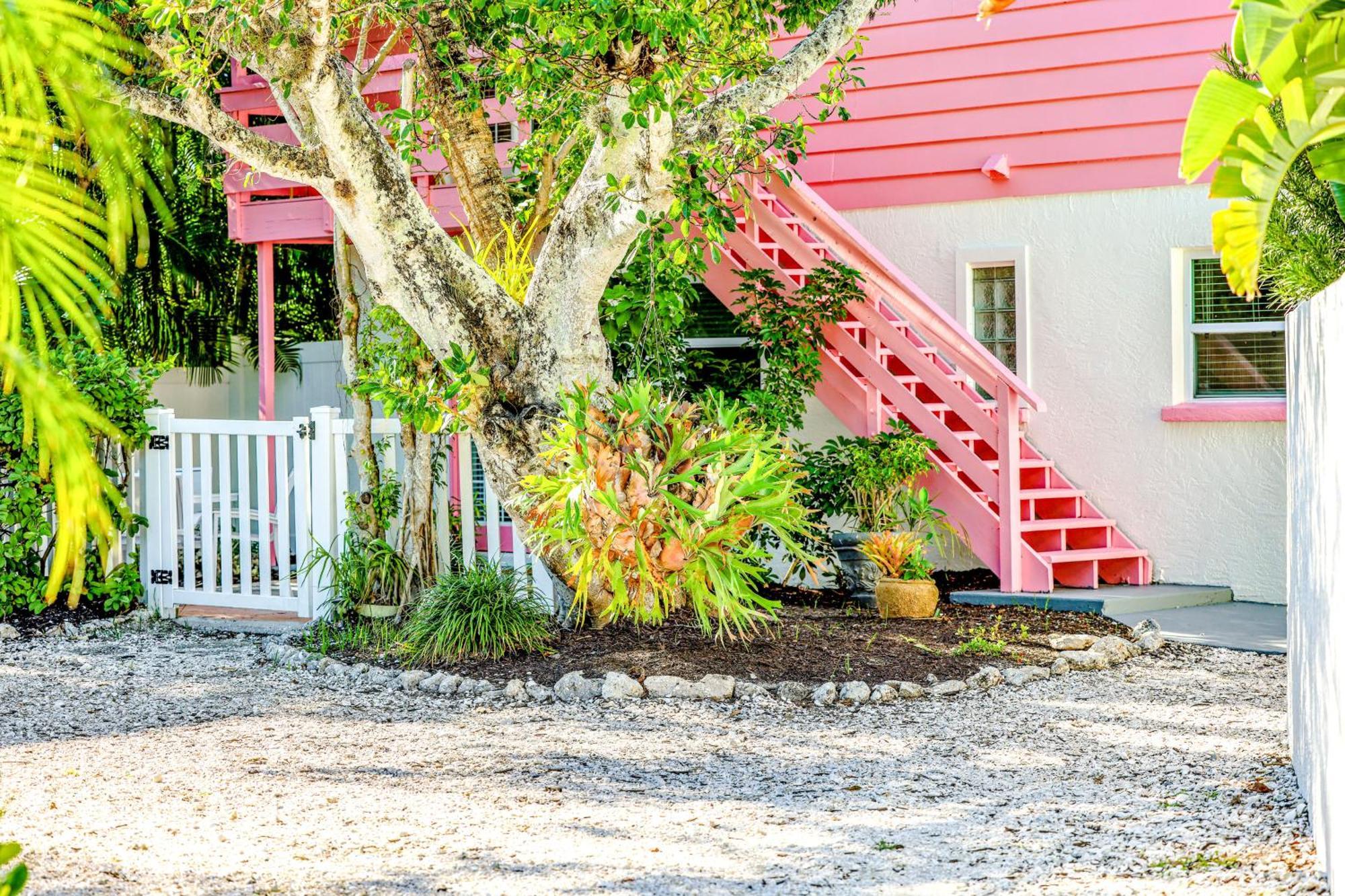 Sunrise Garden Resort Anna Maria Exteriör bild